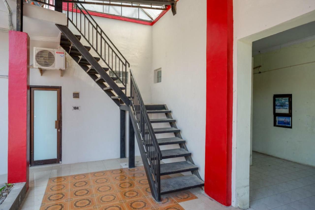 Hotel Reddoorz Syariah Near Alun Alun Tegal Extérieur photo