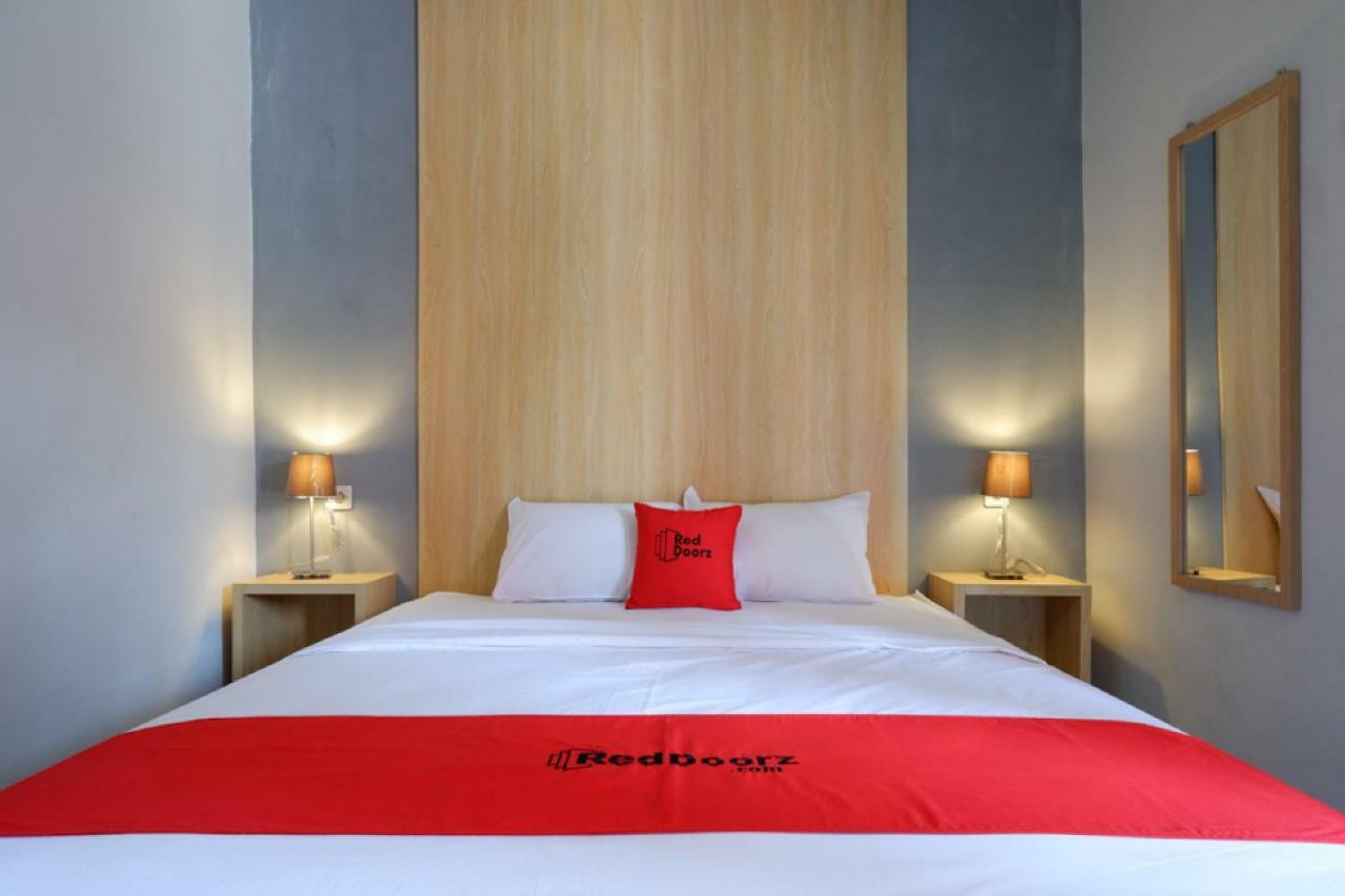 Hotel Reddoorz Syariah Near Alun Alun Tegal Extérieur photo